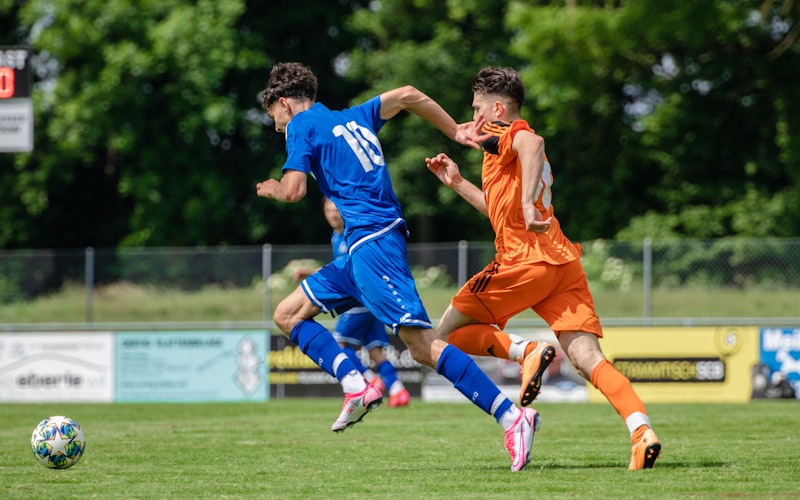 姆巴佩在比赛中庆祝进球的精彩瞬间